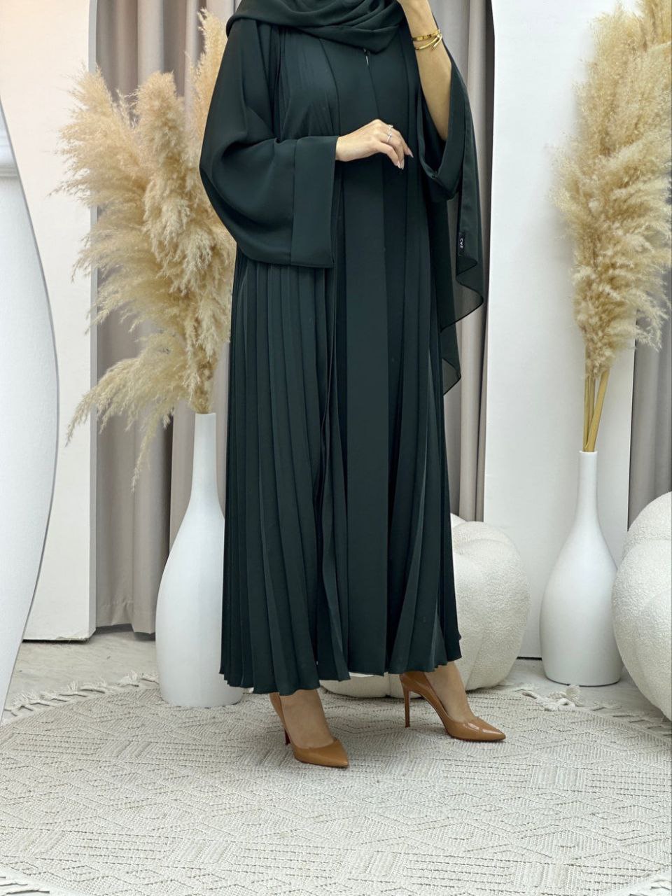 LIYANA FULLY CLOSED ABAYA | BOTTLE GREEN